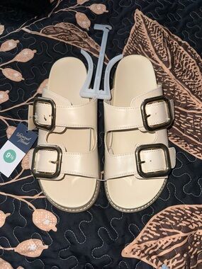 Universal Thread Cream Double-Buckle Slide Sandals with Gold-Tone Buckles